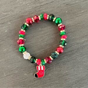 Stocking Enamel Pendant Red Green Faceted Bead Stretch Christmas Theme Bracelet